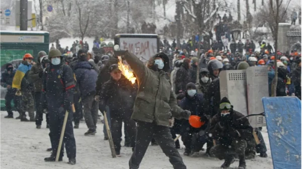 Чи назріває новий майдан? Результати моніторингу протестів, репресій та поступок за серпень 2014 року